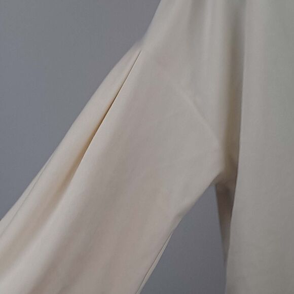 Ladies velvet pullover top NWT - Picture 6 of 10